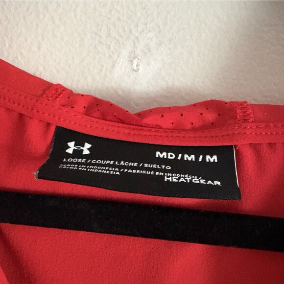 Under Armour HeatGear Women M Red Loose Hooded Squad Woven 1/2 Zip Jacket - Picture 8 of 12